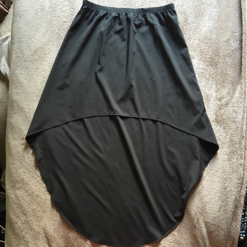 Black high low skirt